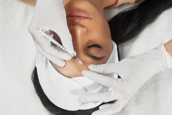 botox behandlung Botox Behandlung bei einer Frau.